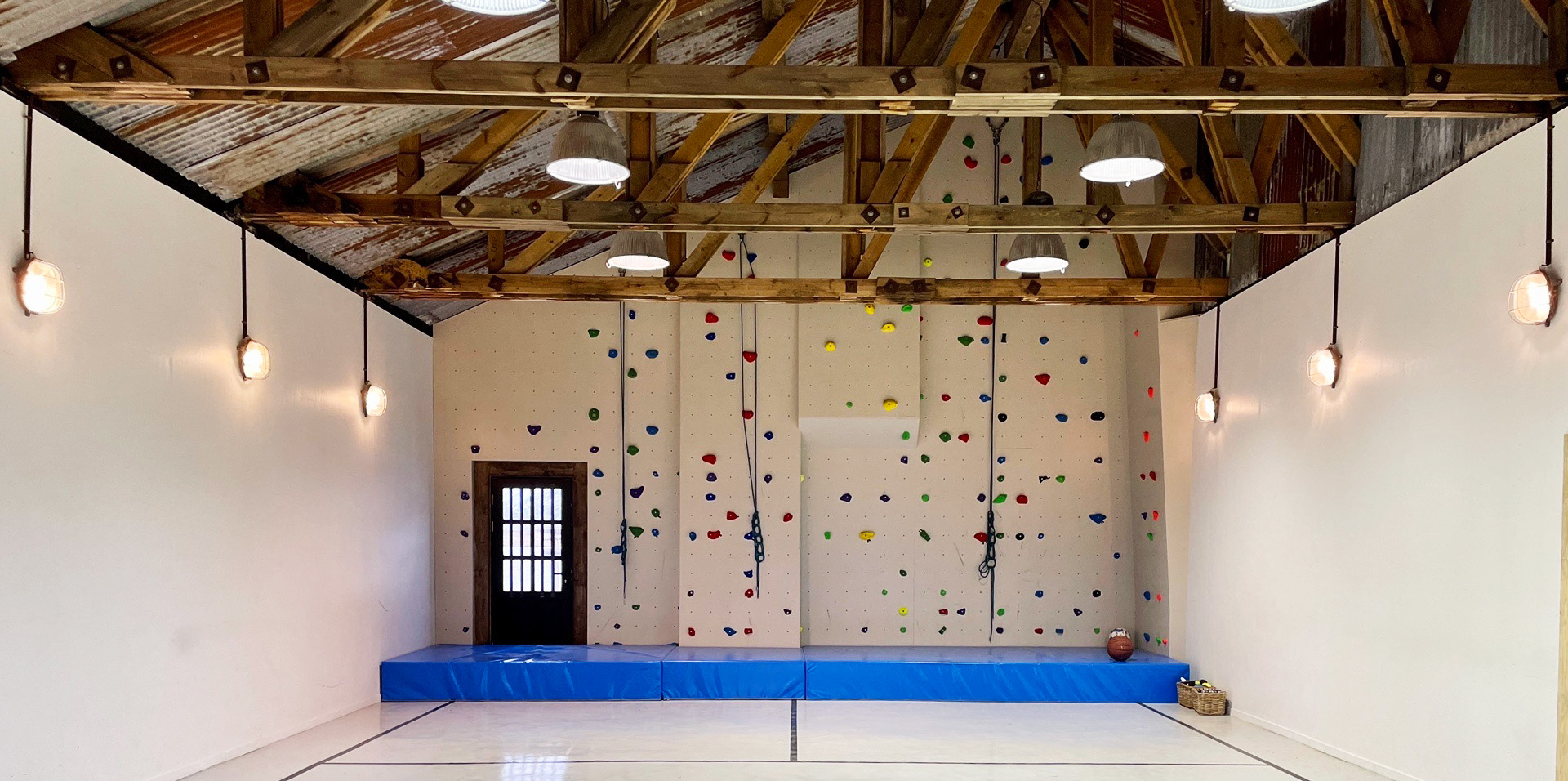 Haganesvik Gynasium at Deplar Farm.