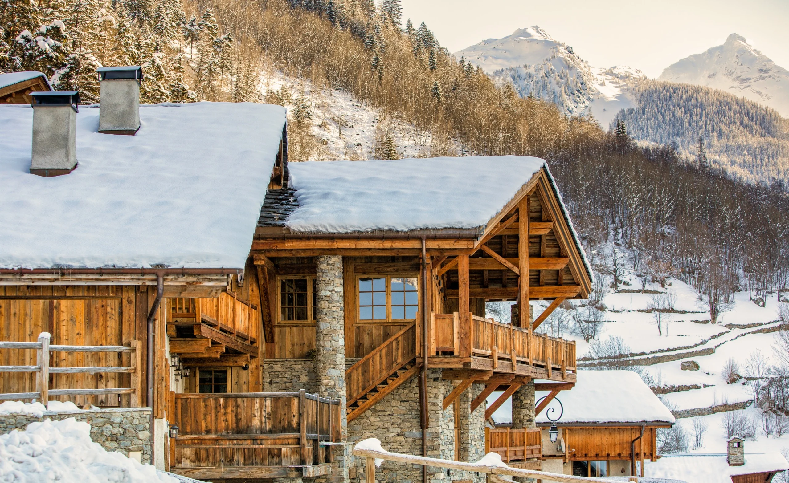 An exterior view of Chalet Hibou in the winter.