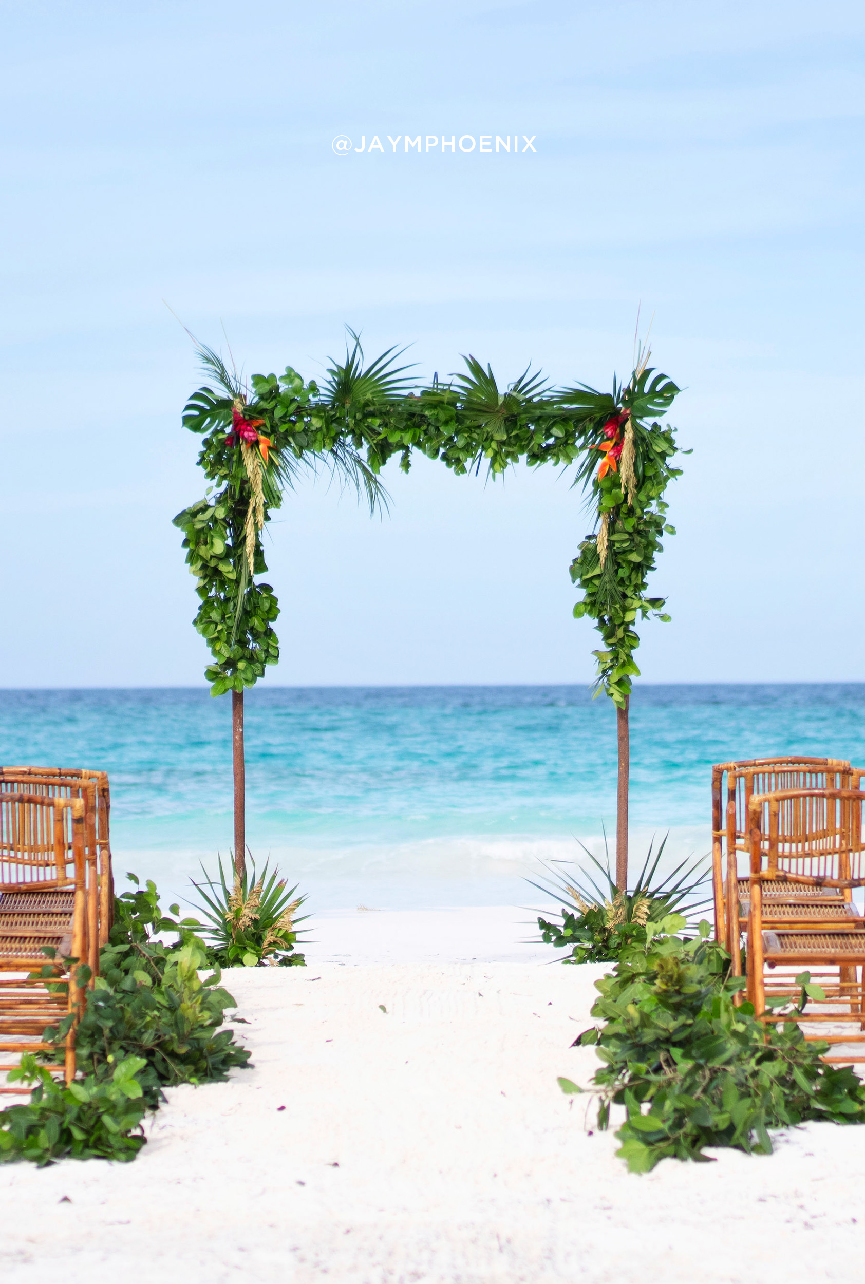 Outdoor wedding at the Bahama House.