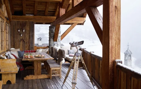 Chalet Hibou Balcony winter