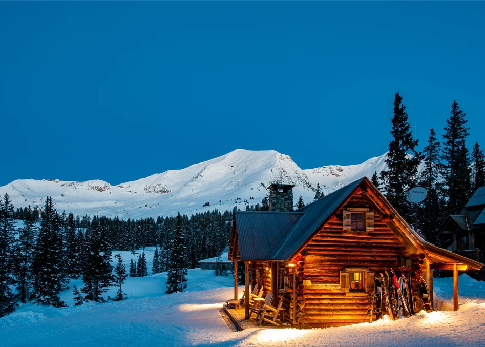 Mountain Outposts for All-Day Comforts